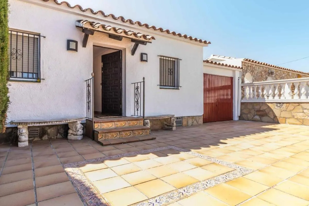 148-Empurialola - Beautiful Villa With Pool And Garden With Mooring Empuriabrava 0*,
